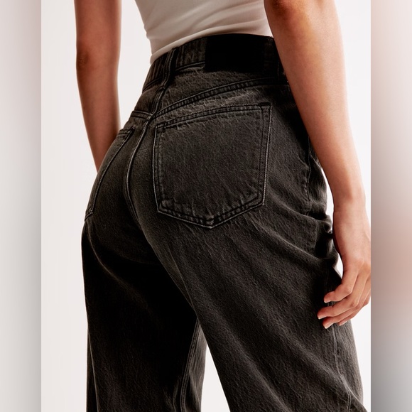 Abercrombie & Fitch The Loose High Rise In Washed Black Curve Love Size 30/10 - Picture 2 of 5
